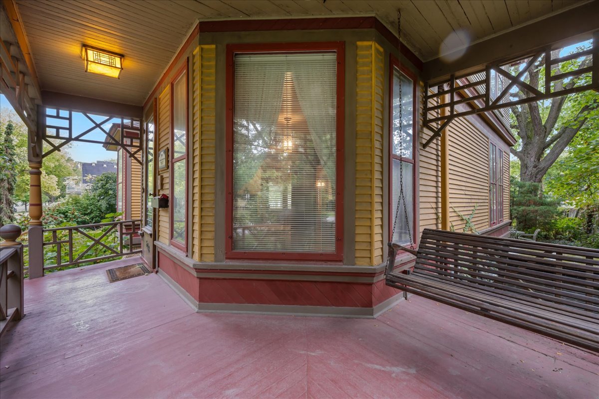 348 Arbor Avenue, West Chicago, IL 60185