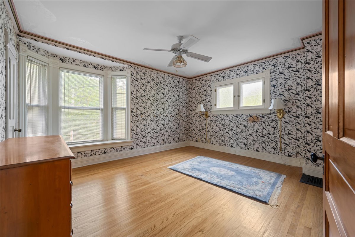 348 Arbor Avenue, West Chicago, IL 60185