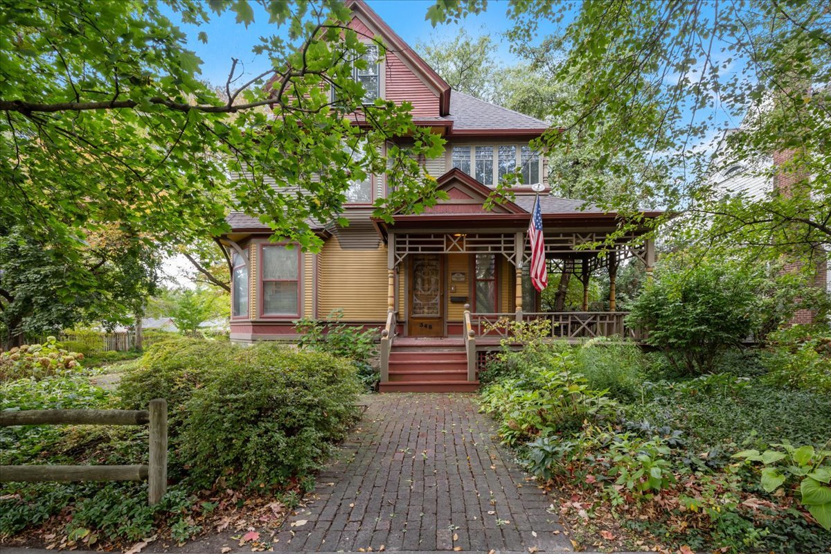 348 Arbor Avenue, West Chicago, IL 60185