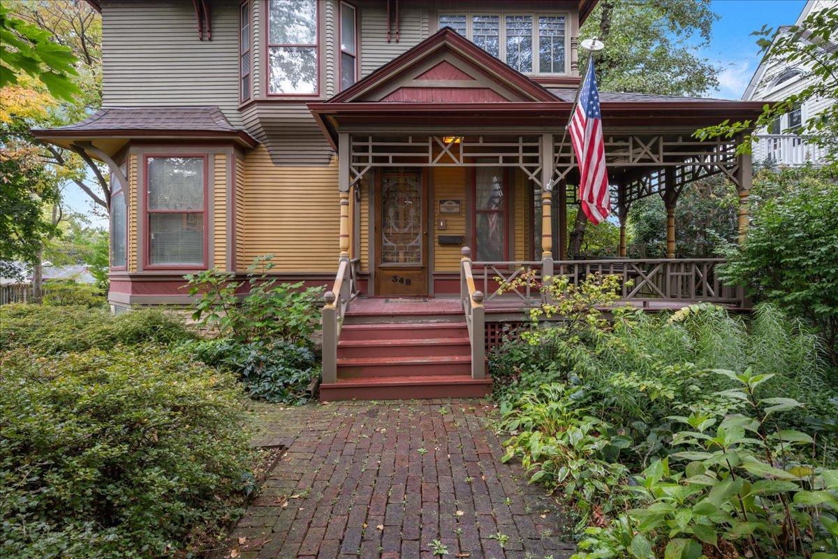 348 Arbor Avenue, West Chicago, IL 60185