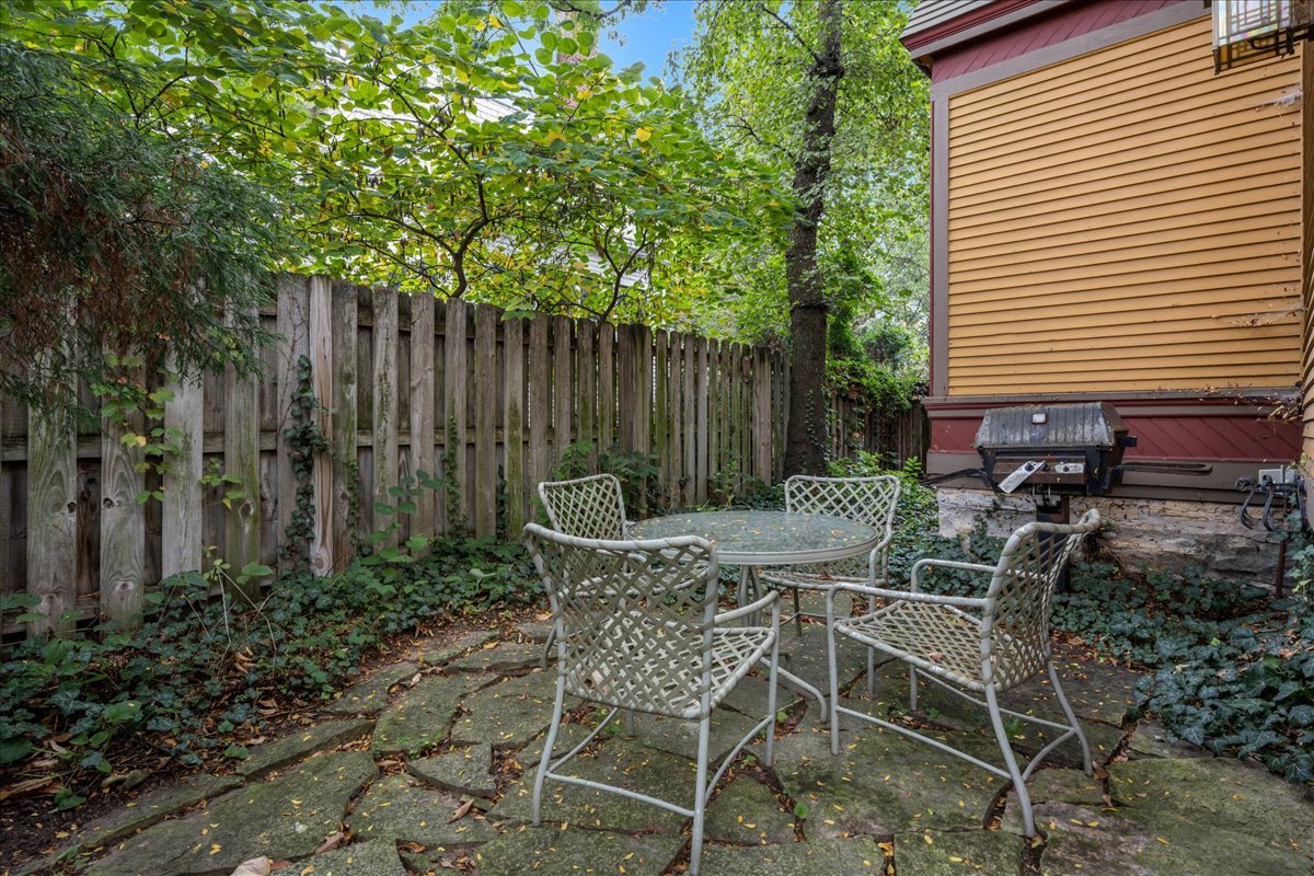 348 Arbor Avenue, West Chicago, IL 60185
