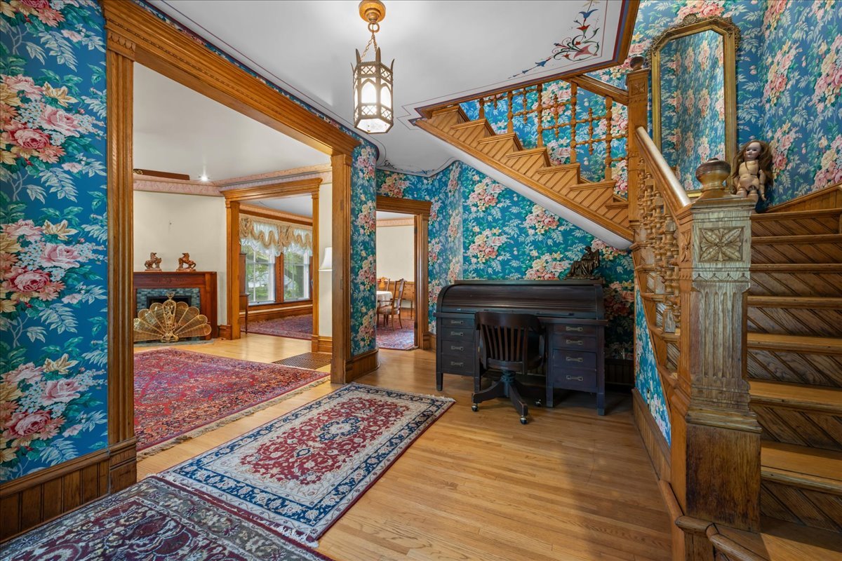 348 Arbor Avenue, West Chicago, IL 60185