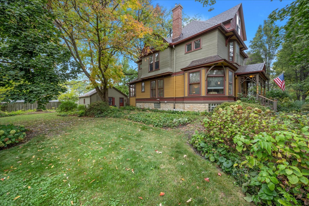 348 Arbor Avenue, West Chicago, IL 60185