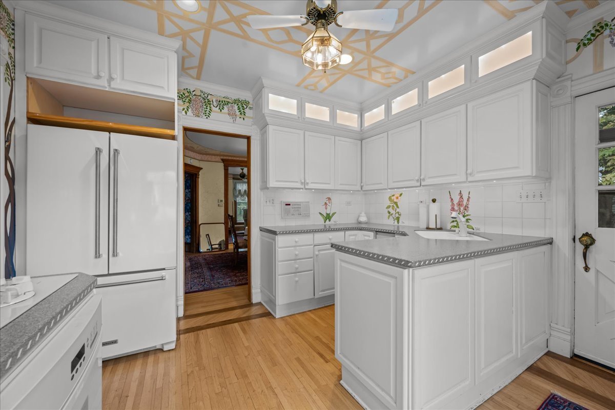 348 Arbor Avenue, West Chicago, IL 60185