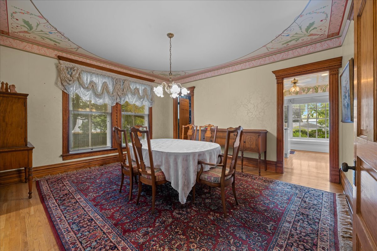 348 Arbor Avenue, West Chicago, IL 60185