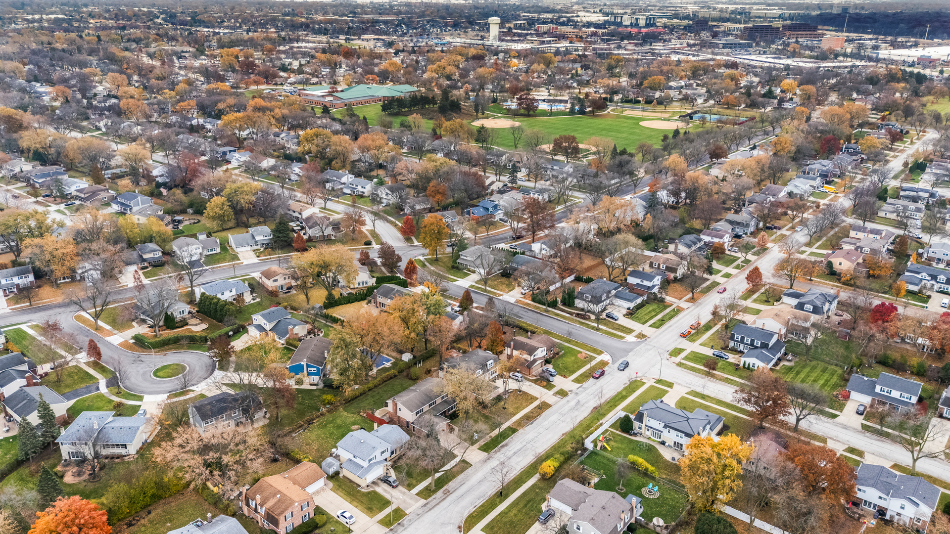 1323 S Kaspar Avenue, Arlington Heights, IL 60005