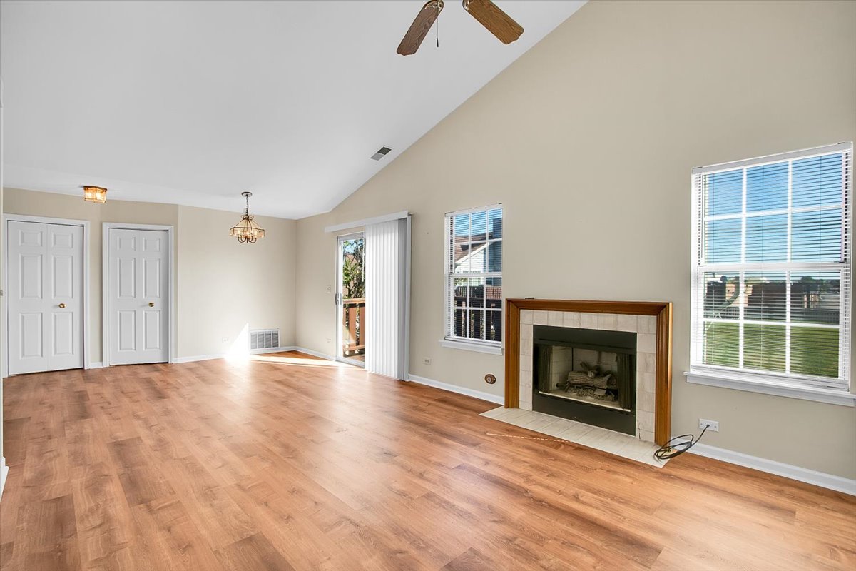 1309 Coldspring Road #1309, Carol Stream, IL 60188
