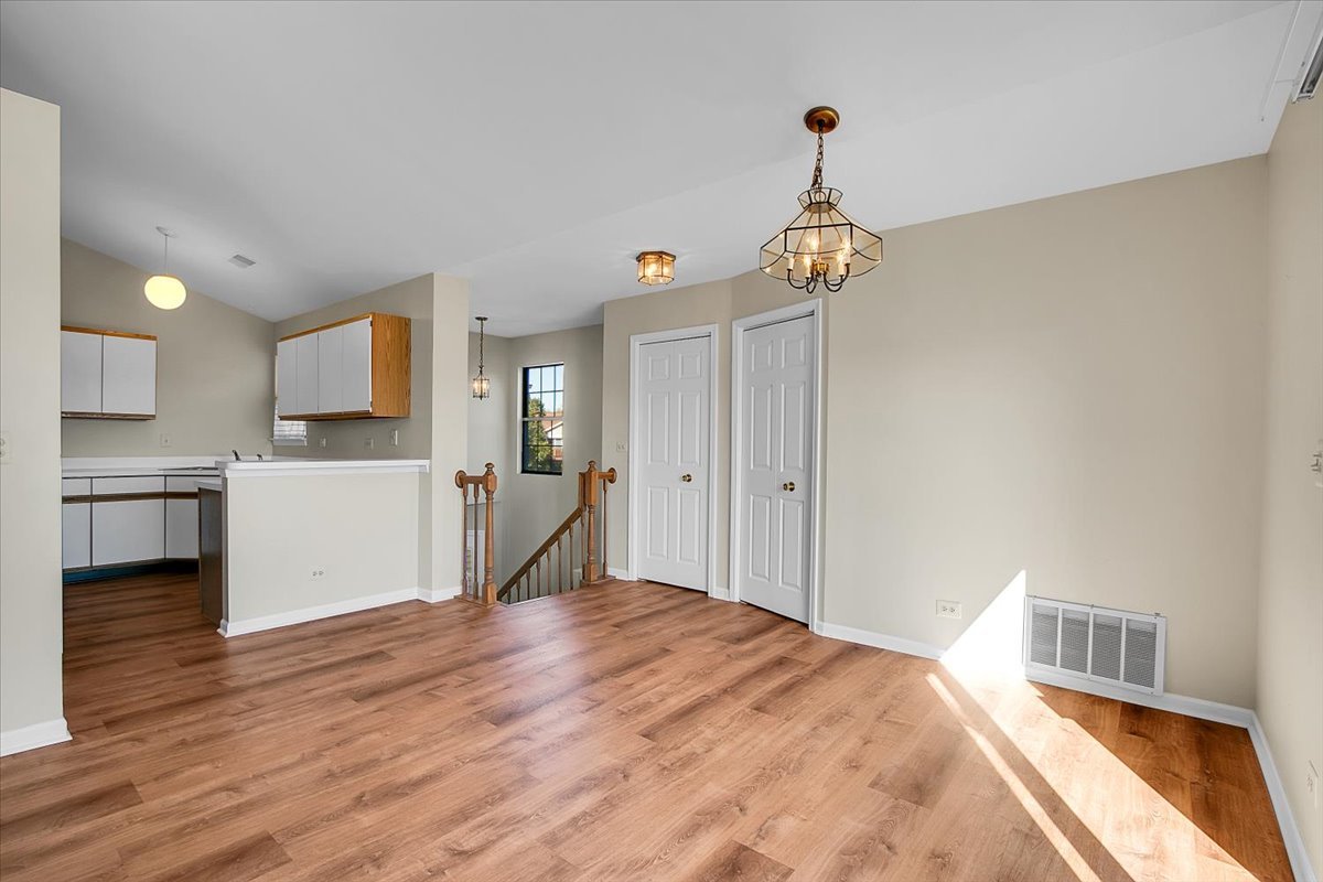 1309 Coldspring Road #1309, Carol Stream, IL 60188