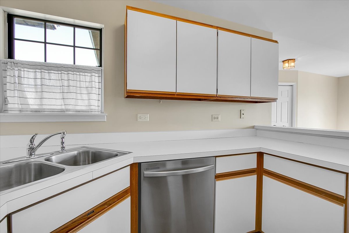 1309 Coldspring Road #1309, Carol Stream, IL 60188