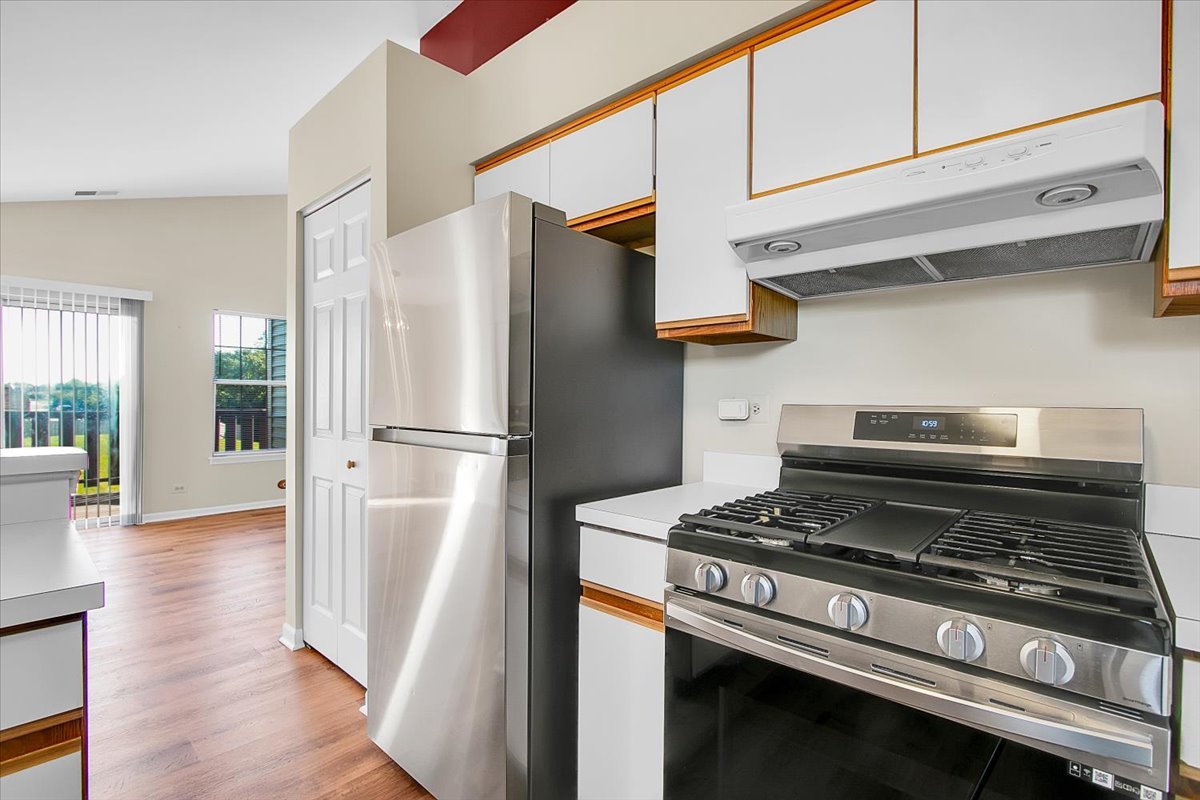 1309 Coldspring Road #1309, Carol Stream, IL 60188