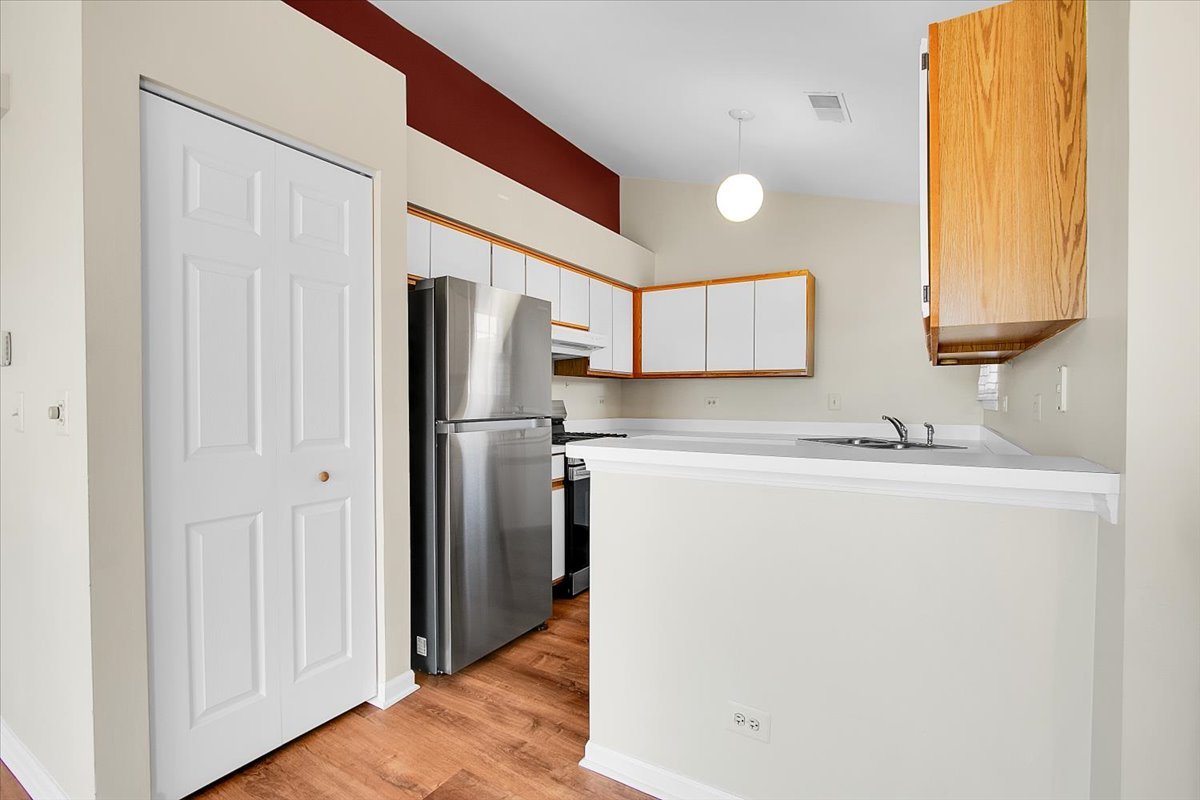 1309 Coldspring Road #1309, Carol Stream, IL 60188