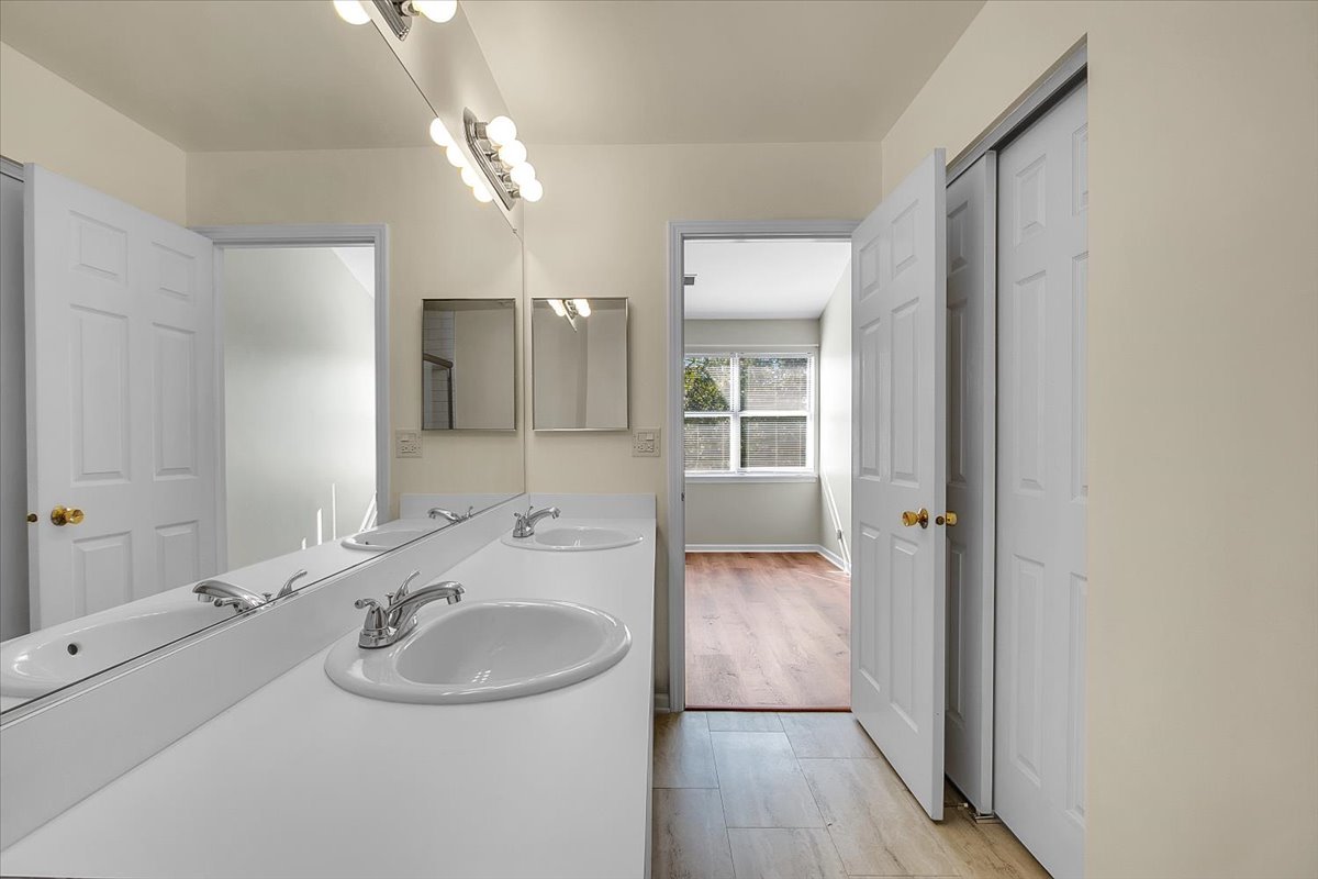 1309 Coldspring Road #1309, Carol Stream, IL 60188