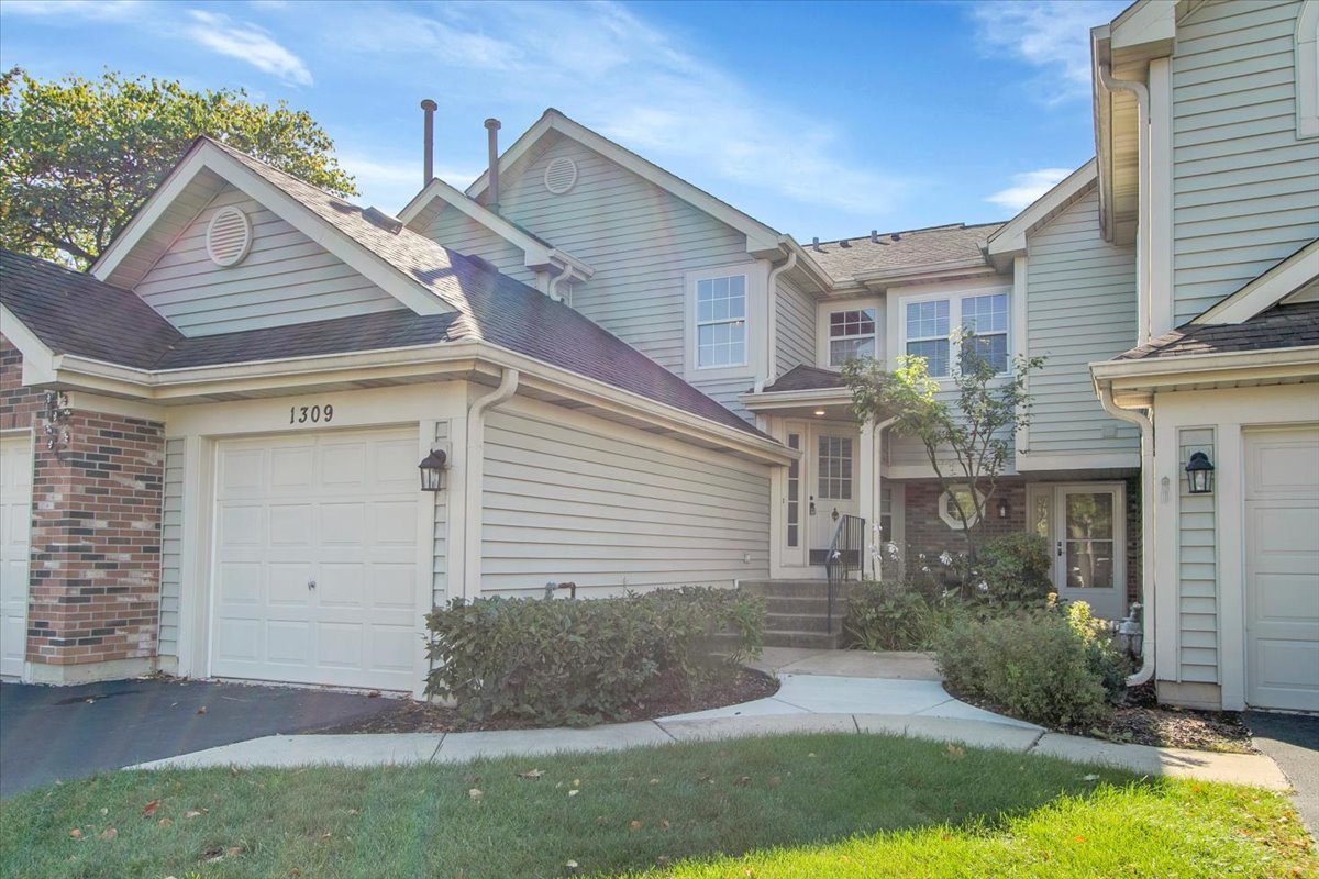 1309 Coldspring Road #1309, Carol Stream, IL 60188