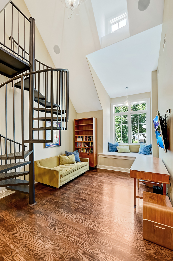 4736 Grand Avenue, Western Springs, IL 60558