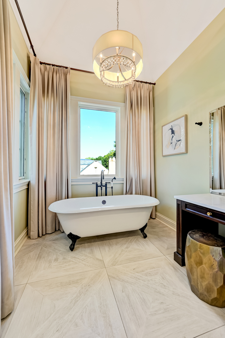 4736 Grand Avenue, Western Springs, IL 60558