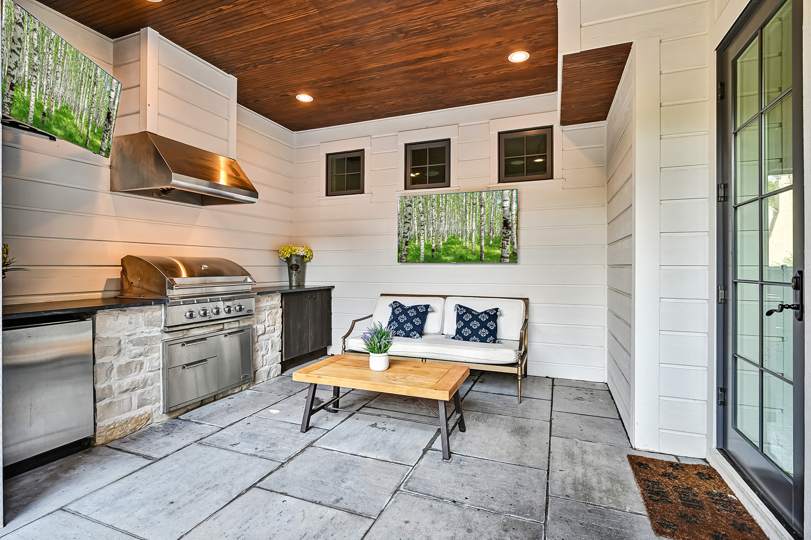 4736 Grand Avenue, Western Springs, IL 60558