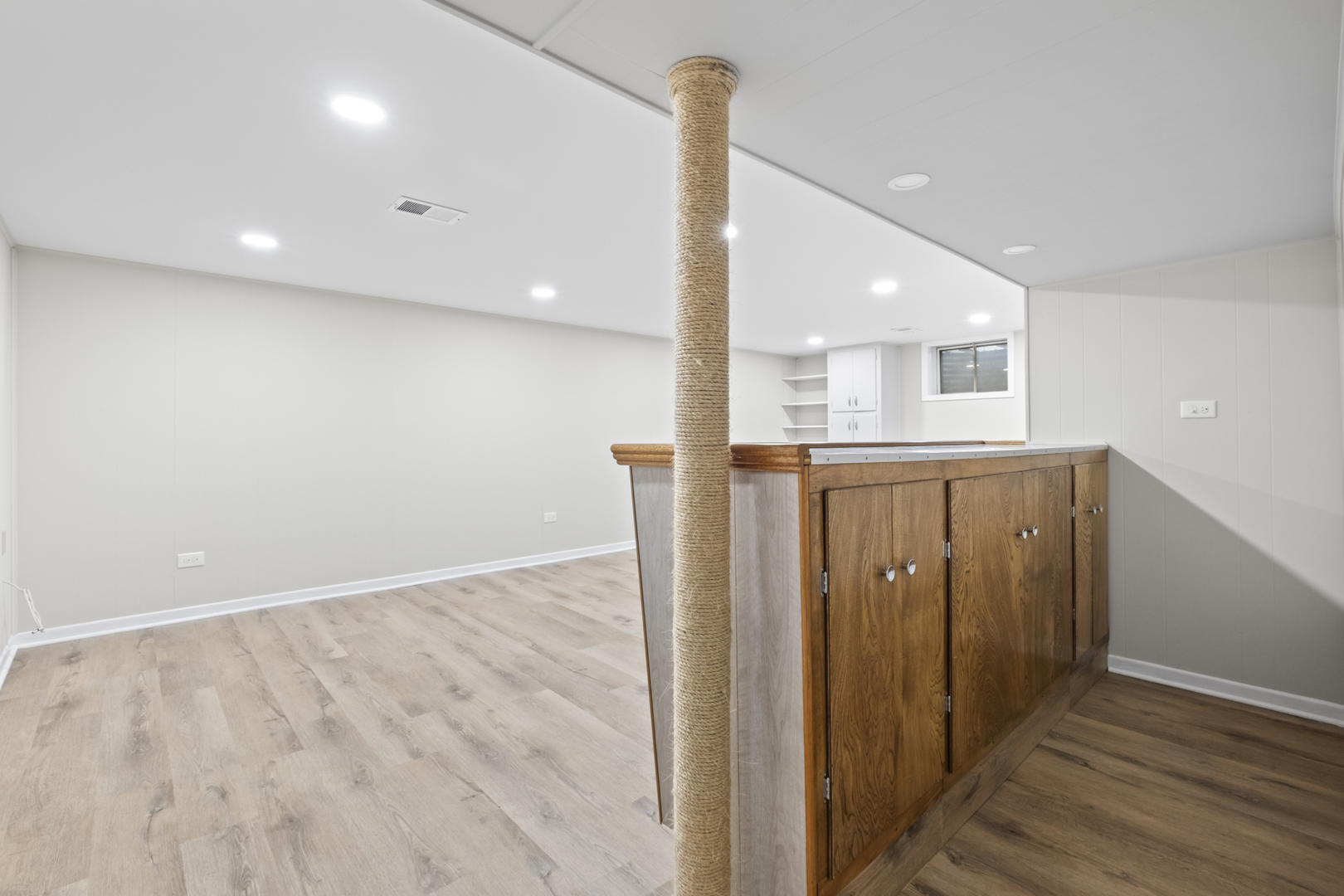 773 E Lincoln Avenue, Des Plaines, IL 60018