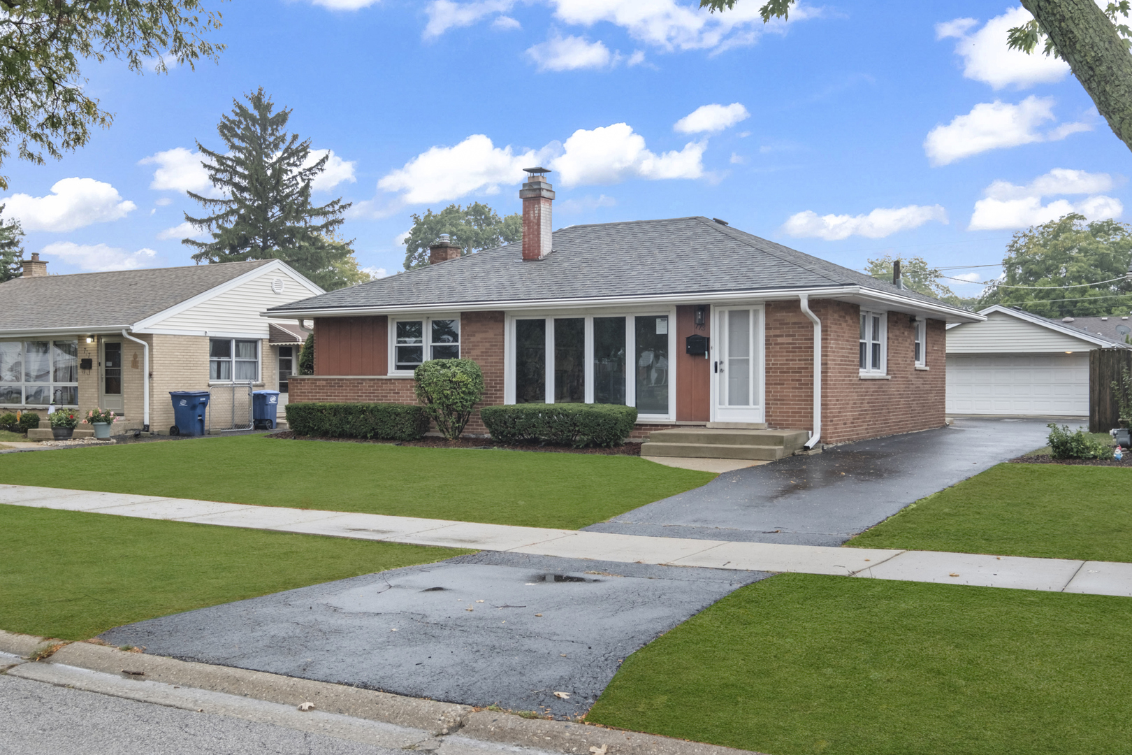 773 E Lincoln Avenue, Des Plaines, IL 60018
