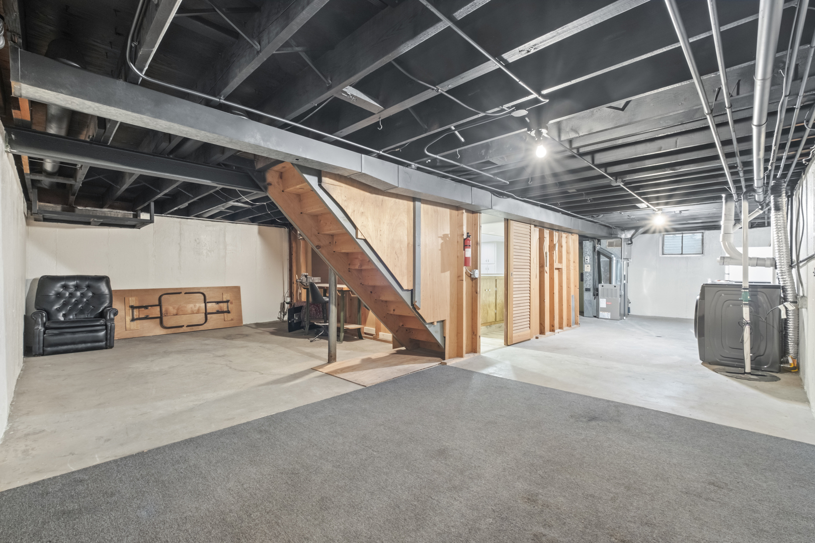 773 E Lincoln Avenue, Des Plaines, IL 60018