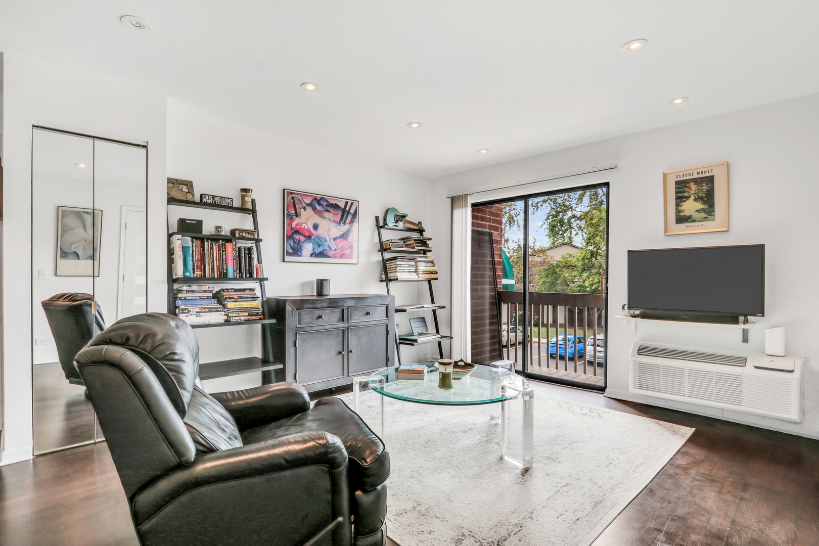 820 N Lakeside Drive #2D, Vernon Hills, IL 60061