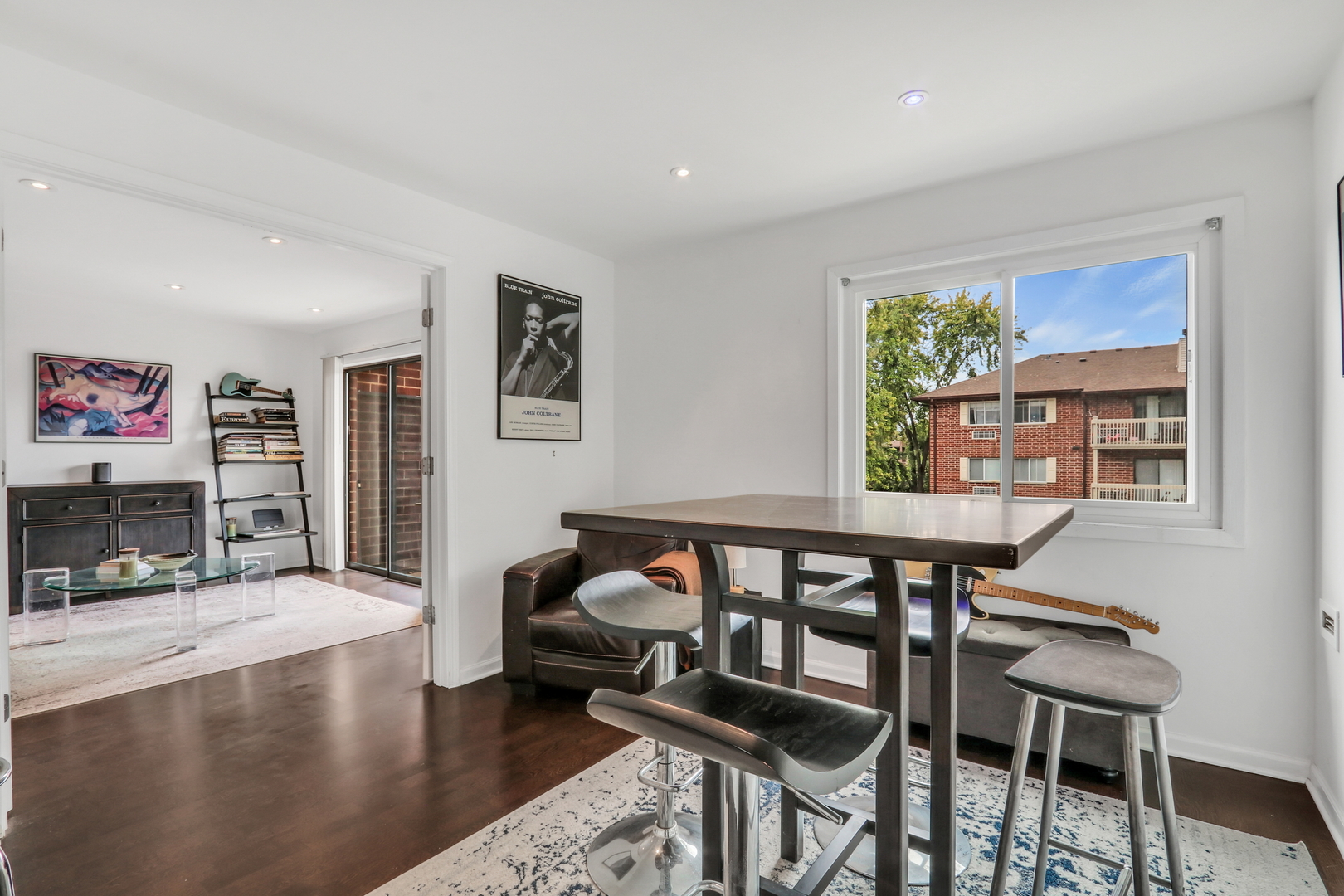 820 N Lakeside Drive #2D, Vernon Hills, IL 60061