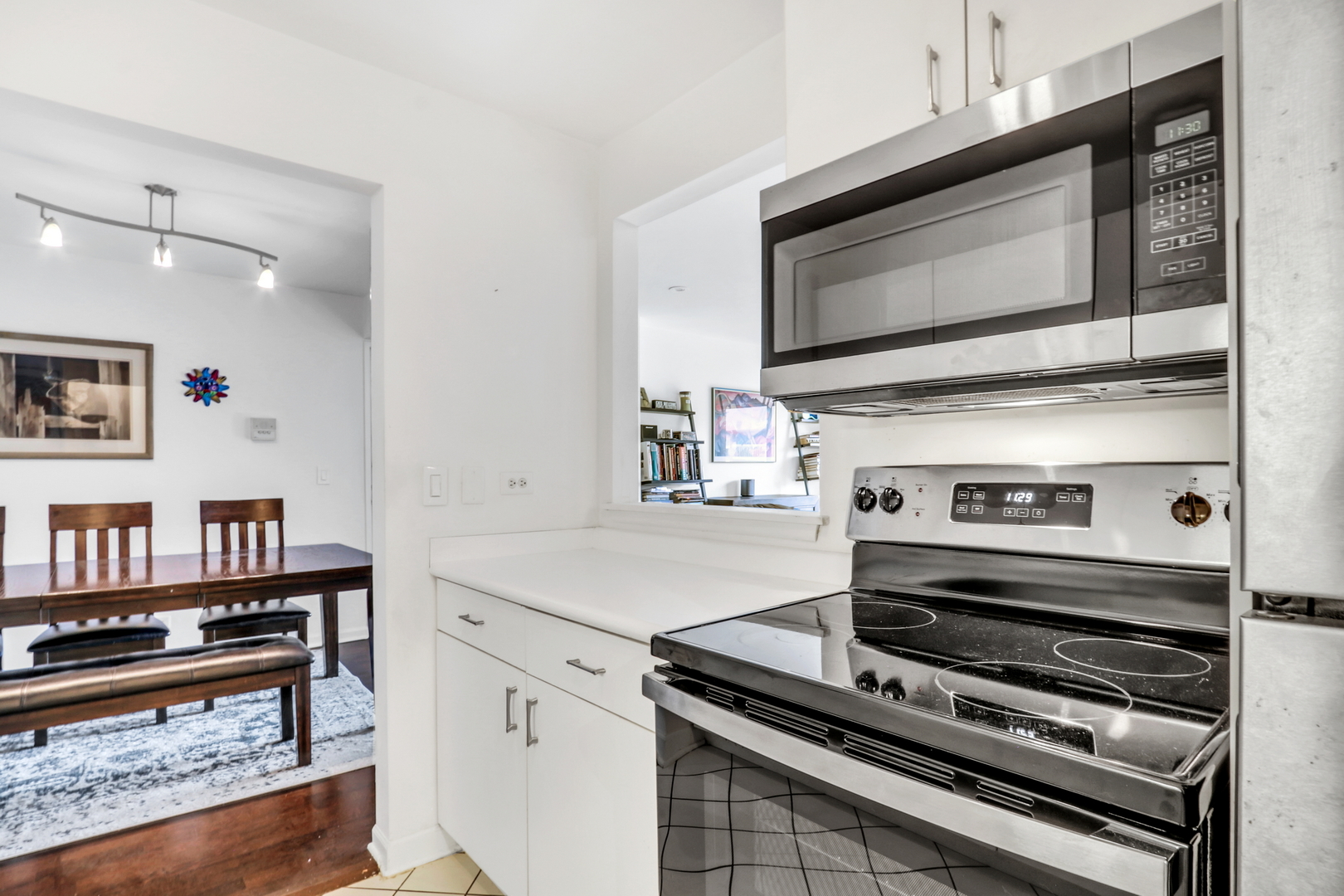 820 N Lakeside Drive #2D, Vernon Hills, IL 60061