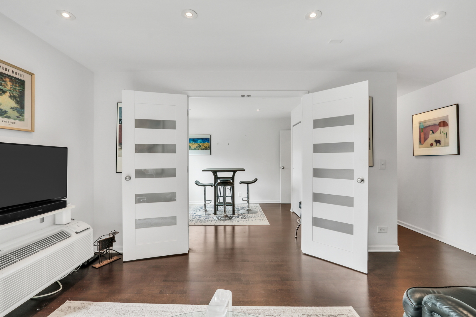 820 N Lakeside Drive #2D, Vernon Hills, IL 60061