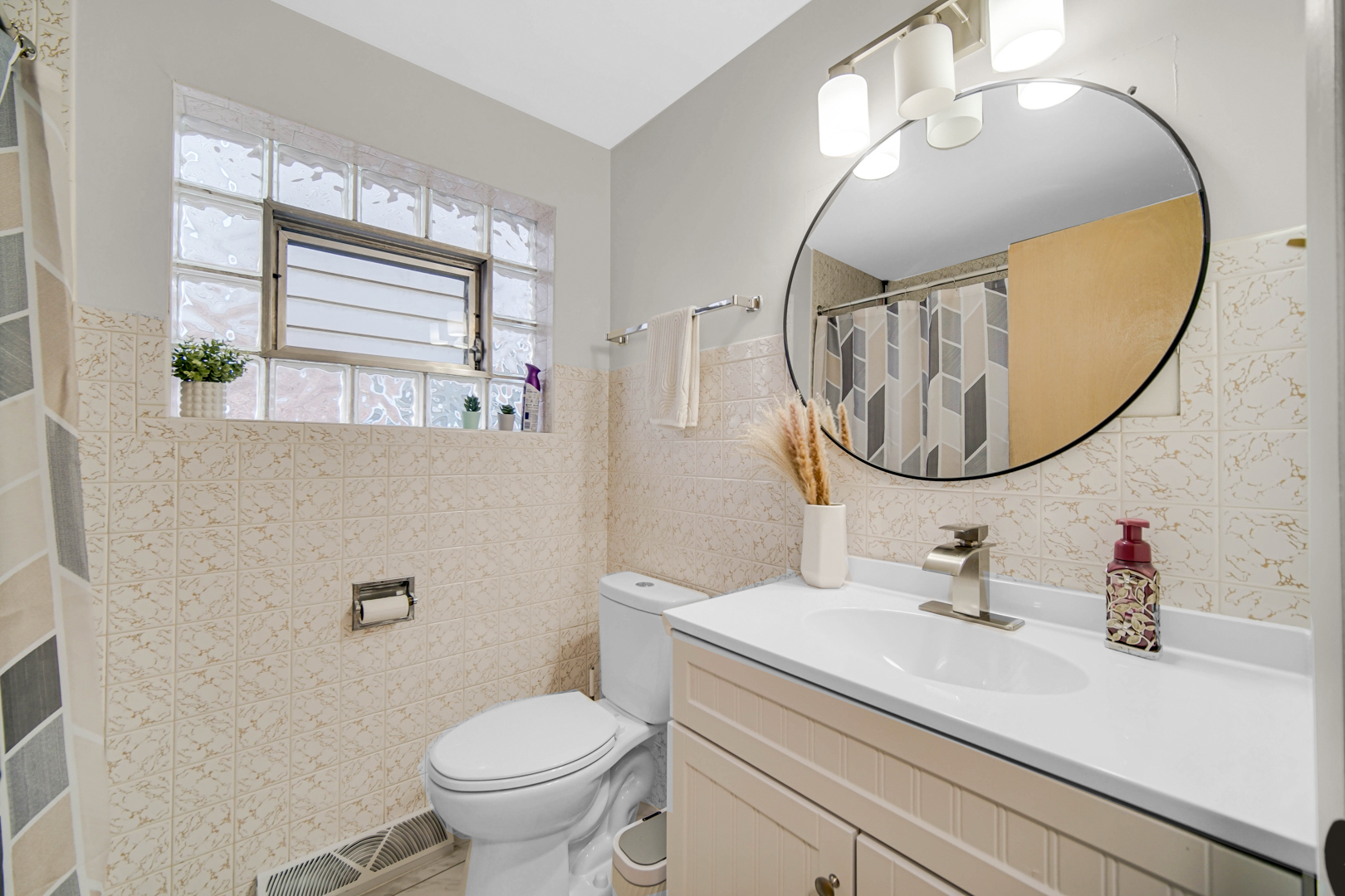13029 S Burley Avenue, Chicago, IL 60633