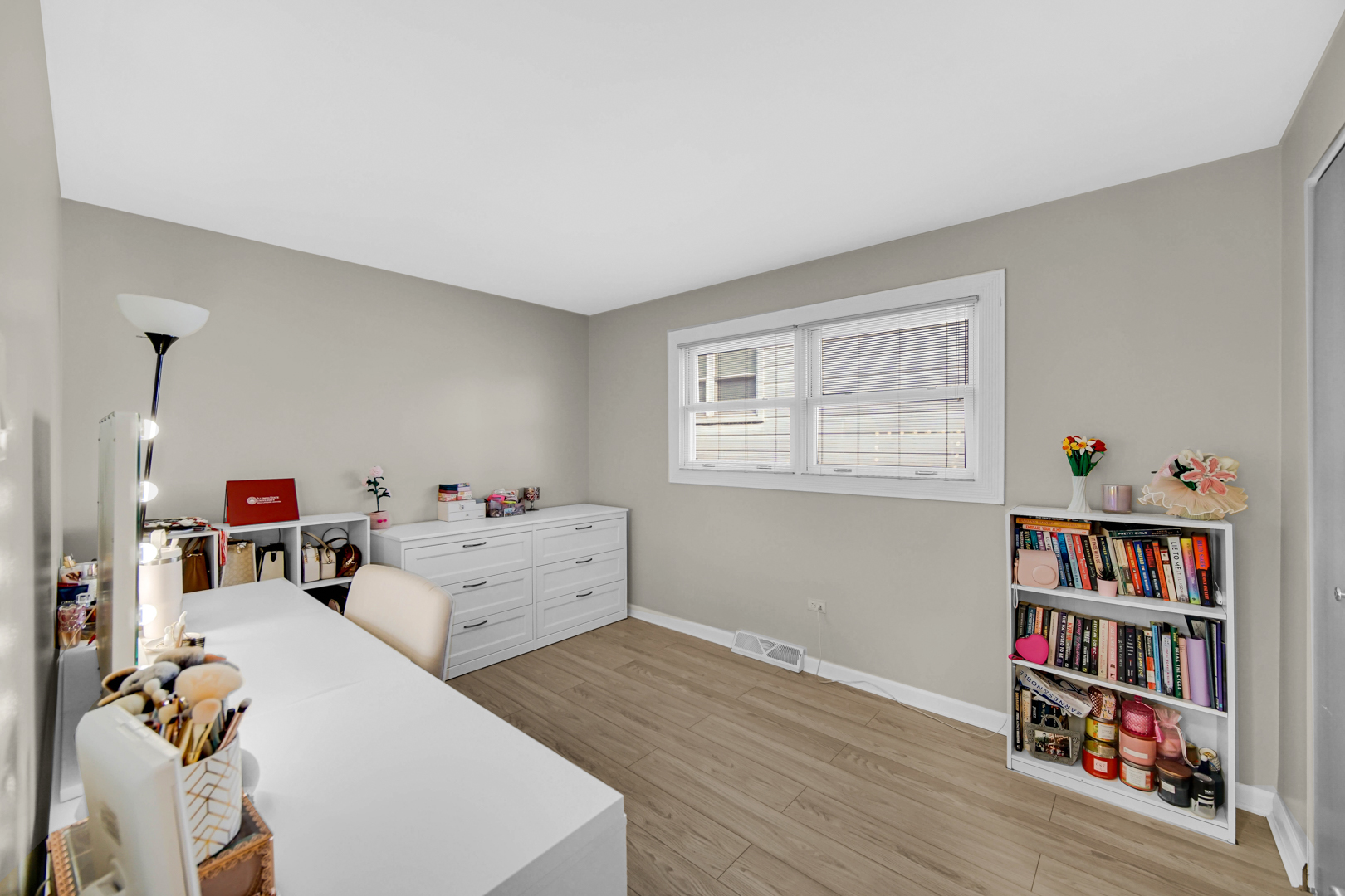 13029 S Burley Avenue, Chicago, IL 60633