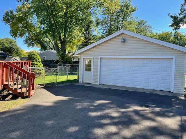 5107 Willow Lane, McHenry, IL 60050
