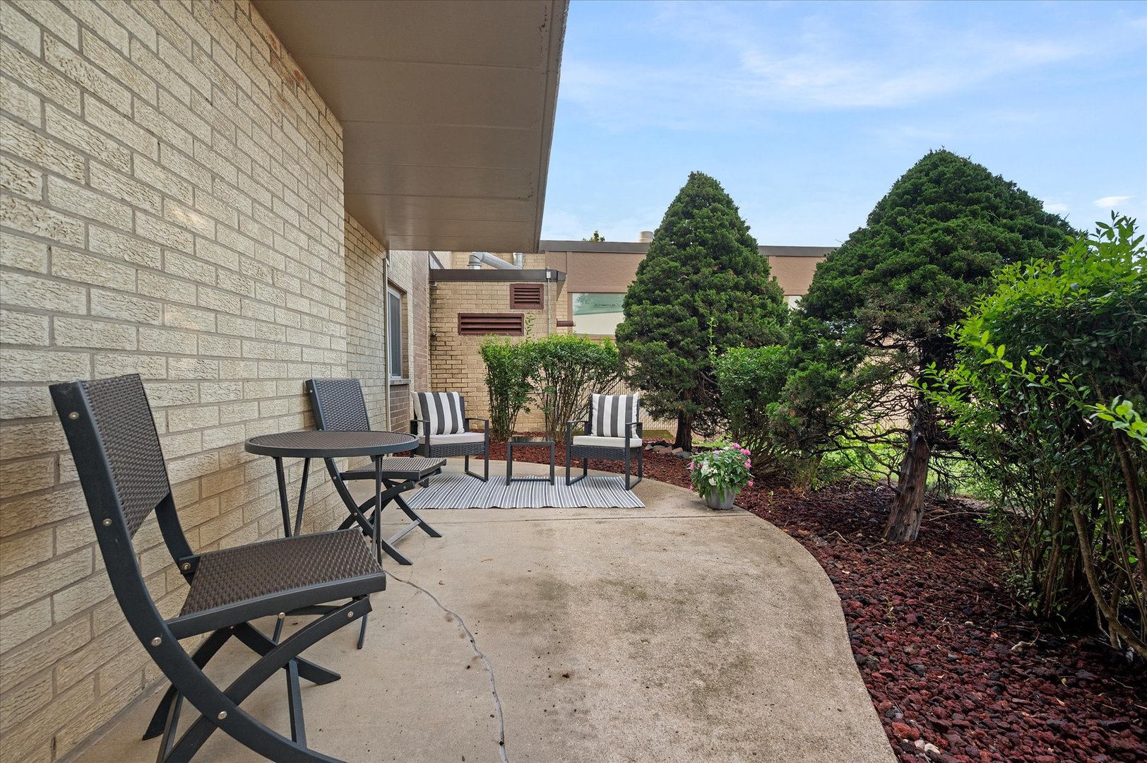 100 W Butterfield Road #101N, Elmhurst, IL 60126