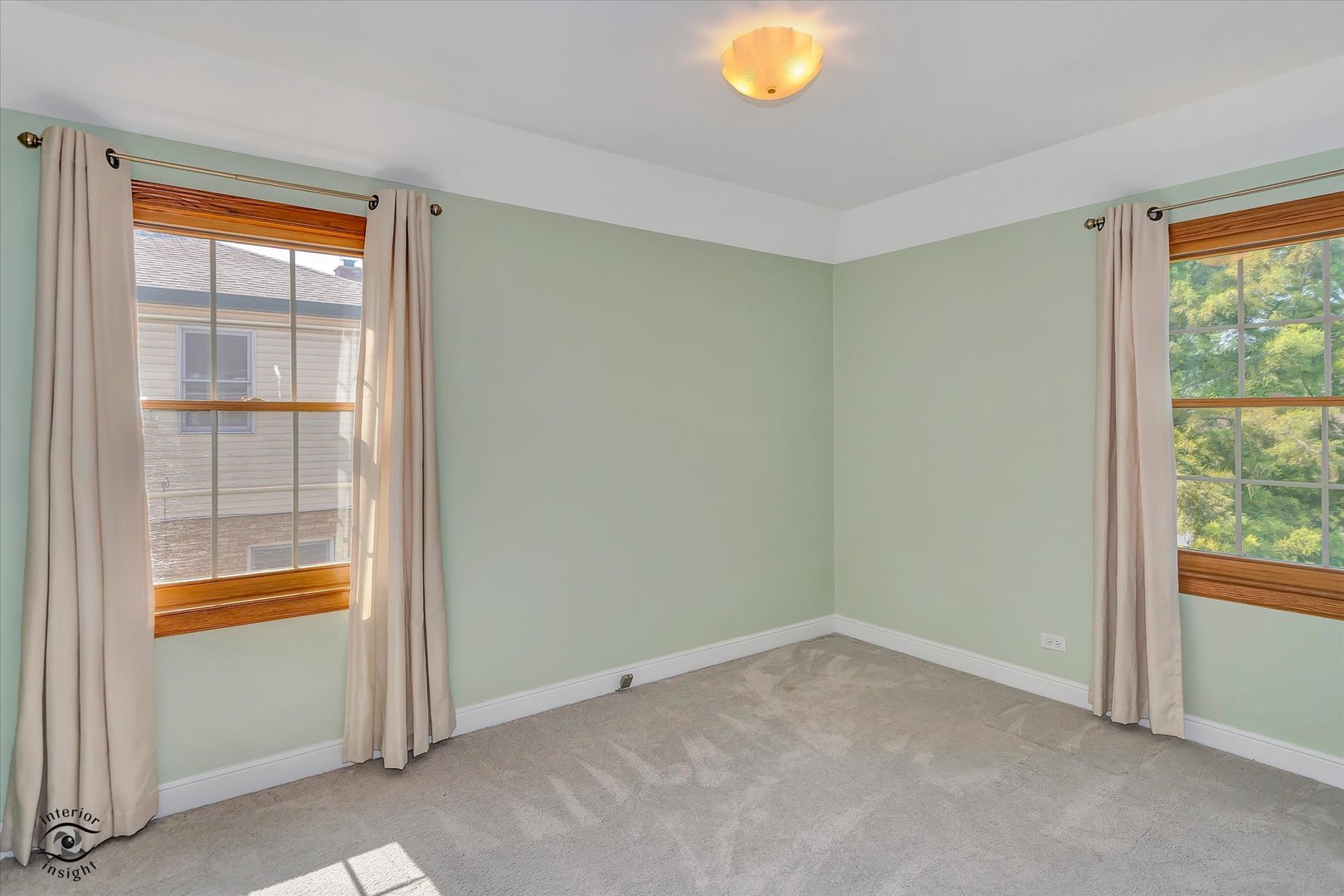 1816 Manchester Avenue, Westchester, IL 60154