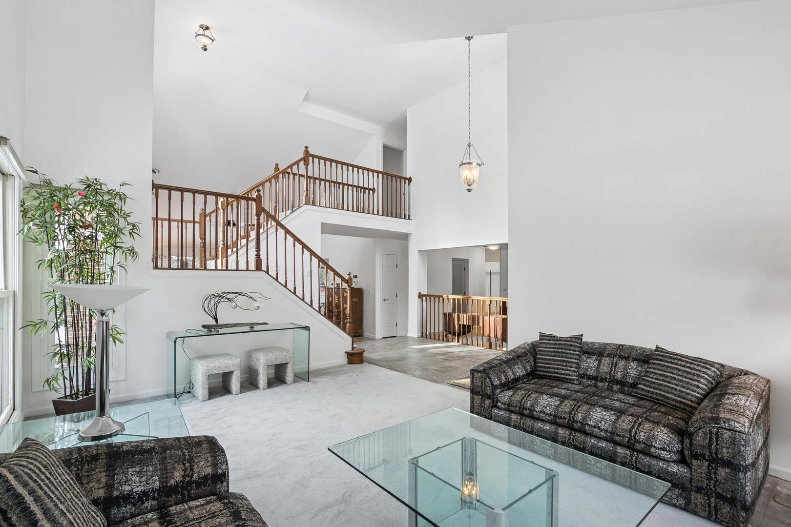 62 S Fiore Parkway, Vernon Hills, IL 60061