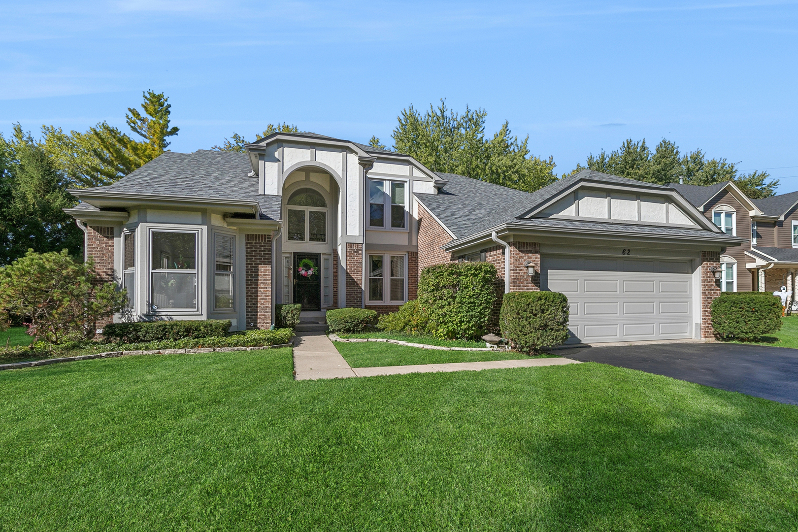 62 S Fiore Parkway, Vernon Hills, IL 60061