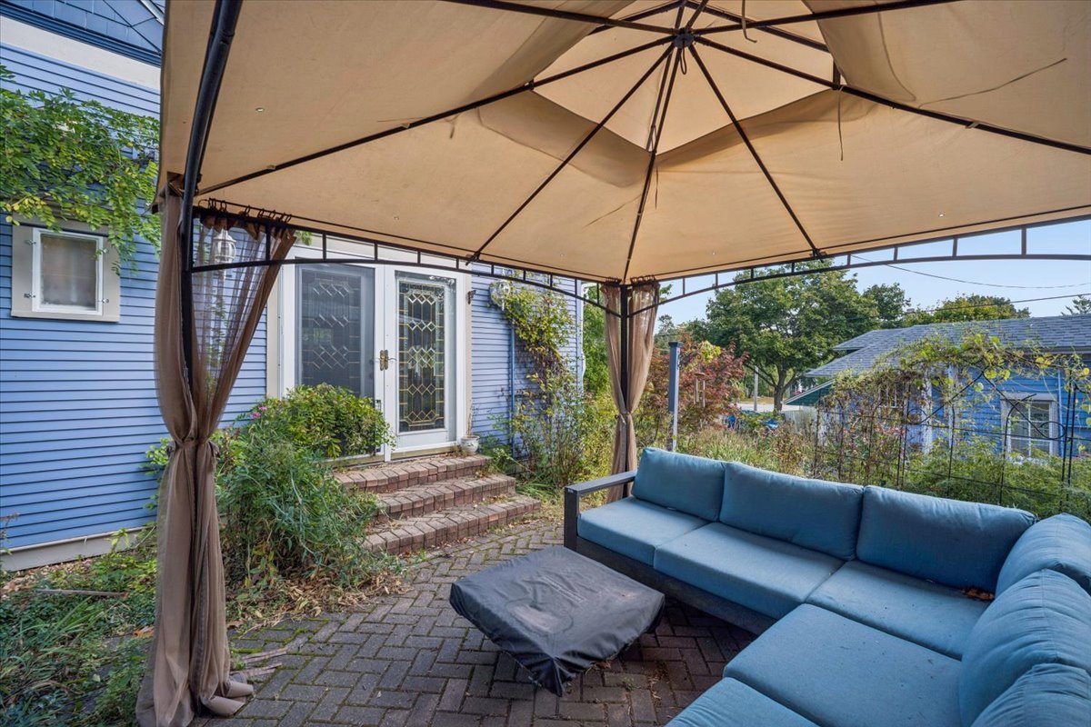 229 Vincent Place, Elgin, IL 60123