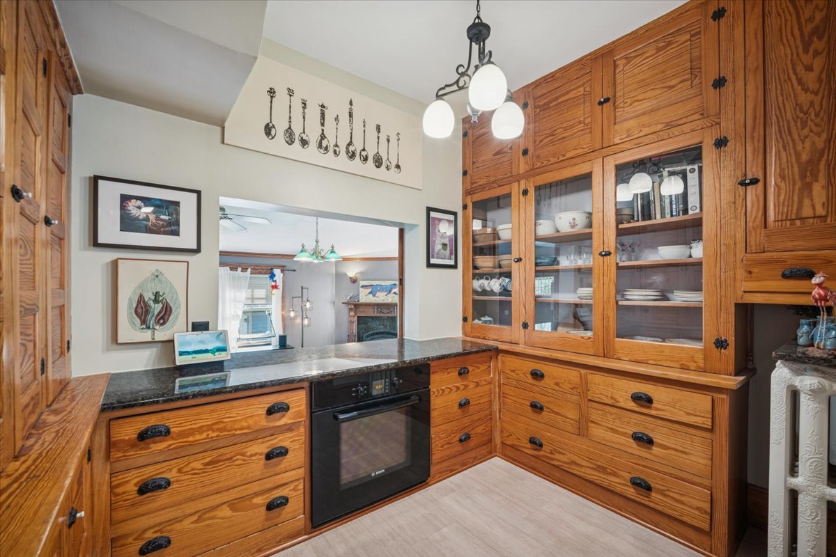 229 Vincent Place, Elgin, IL 60123