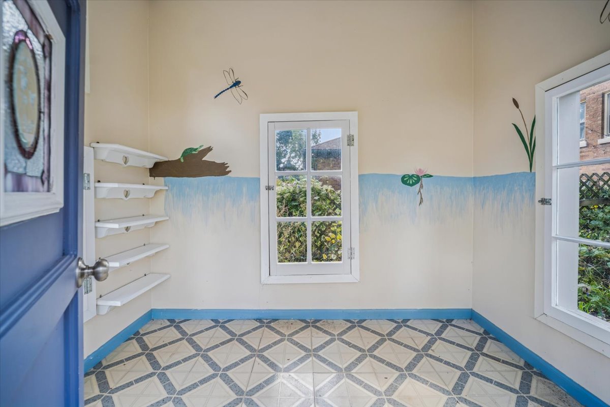 229 Vincent Place, Elgin, IL 60123