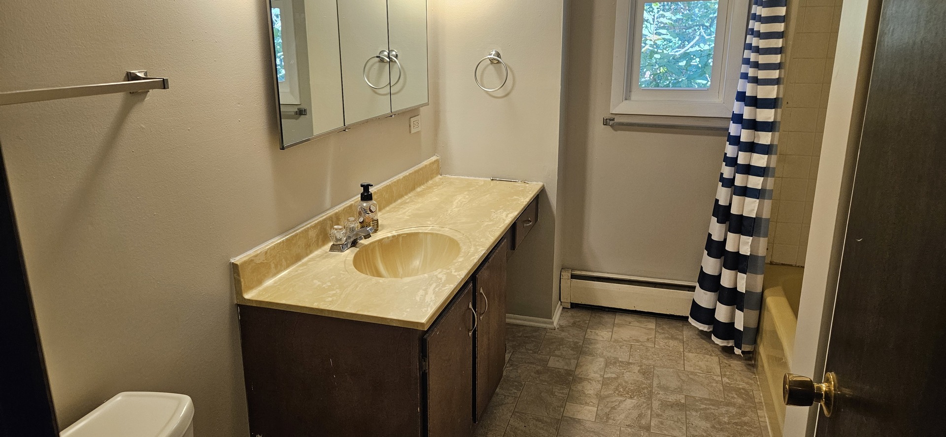111 ARTHUR Avenue #111, Fox Lake, IL 60020