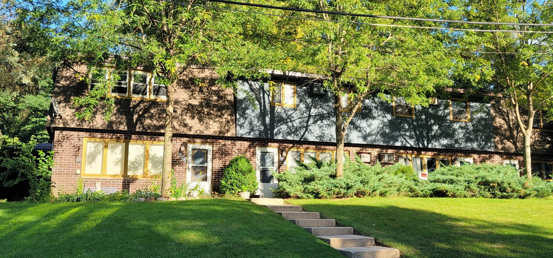 111 ARTHUR Avenue #111, Fox Lake, IL 60020