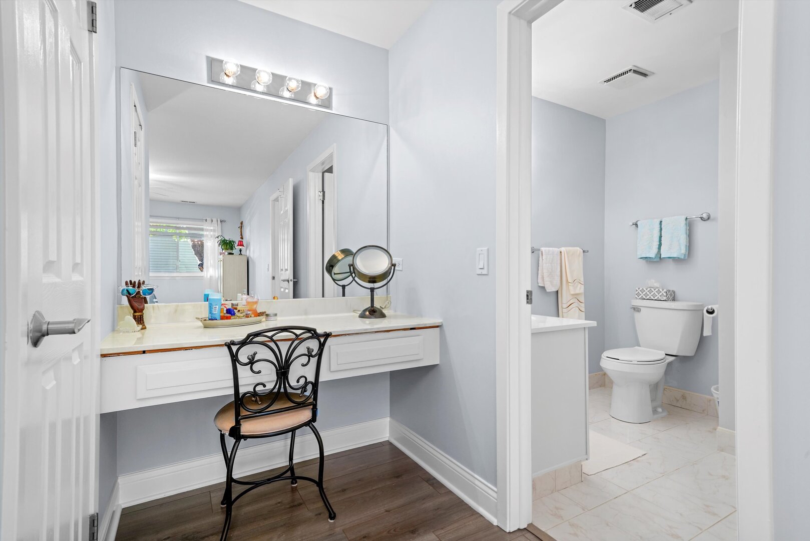 136 Wolcott Court #O2, Schaumburg, IL 60193