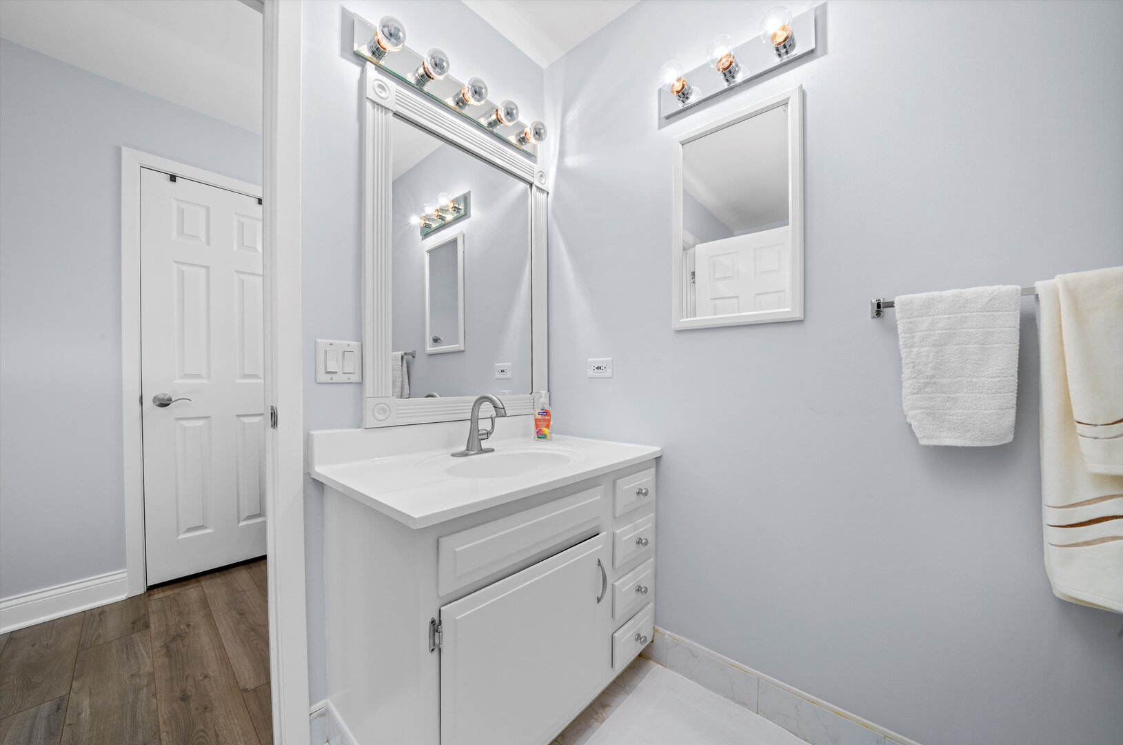 136 Wolcott Court #O2, Schaumburg, IL 60193