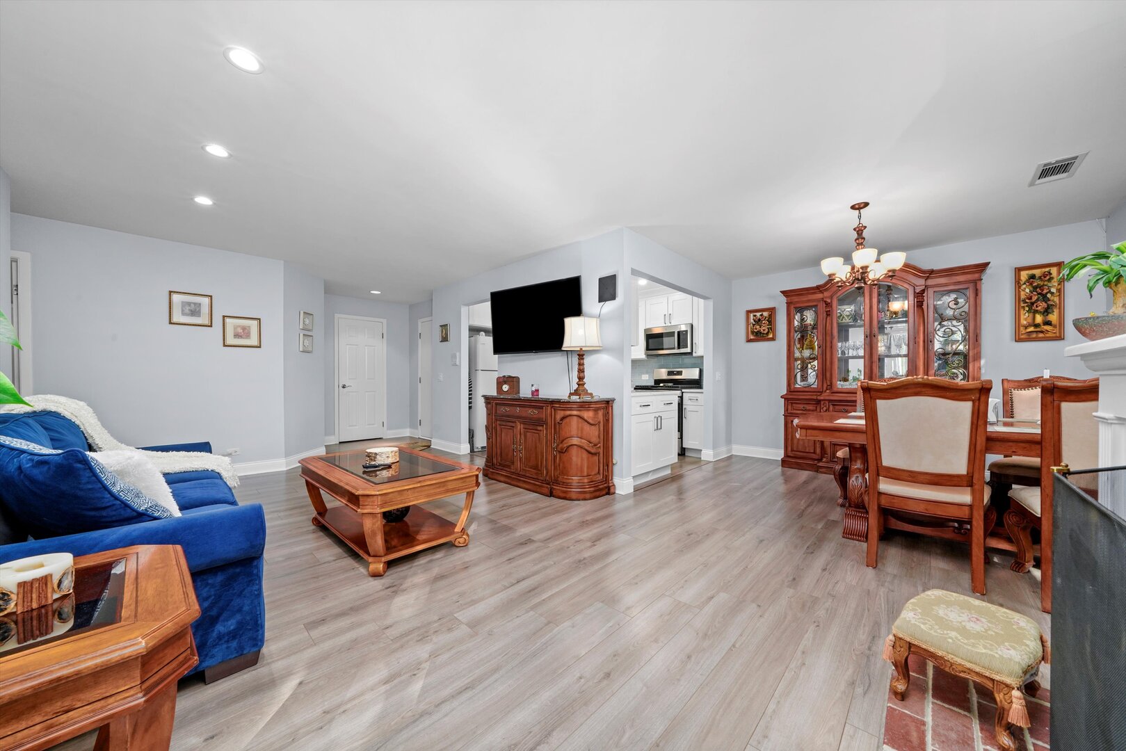 136 Wolcott Court #O2, Schaumburg, IL 60193