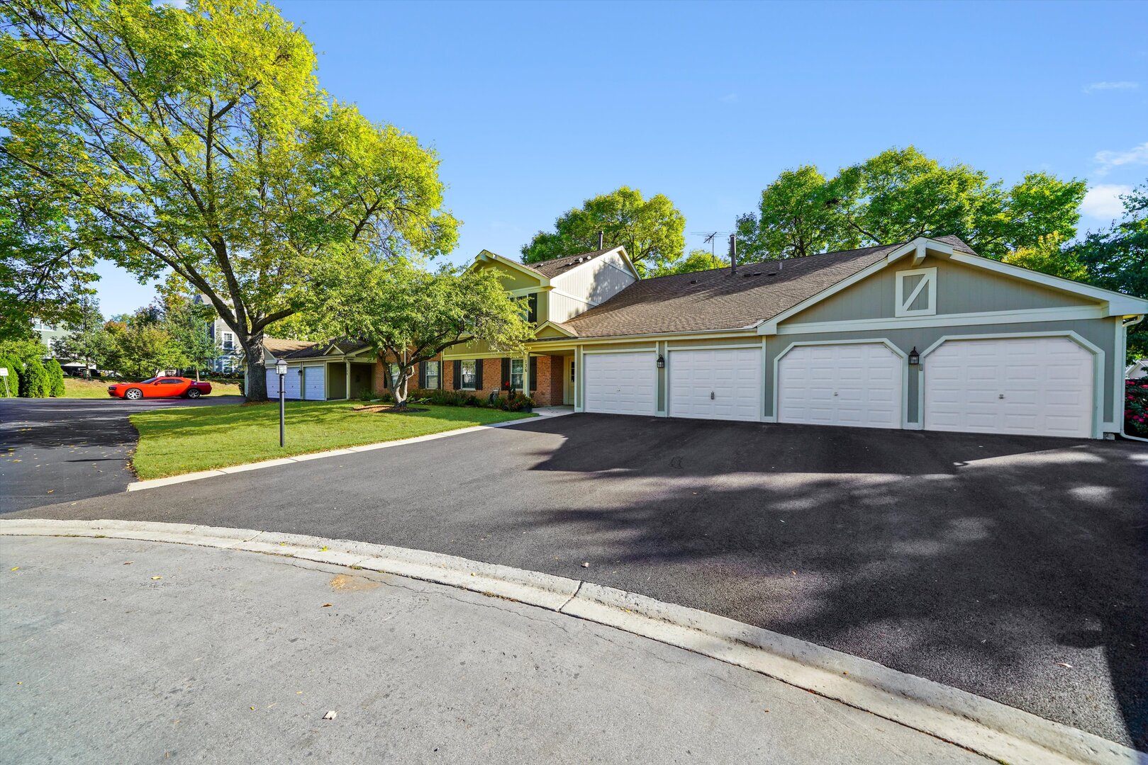 136 Wolcott Court #O2, Schaumburg, IL 60193