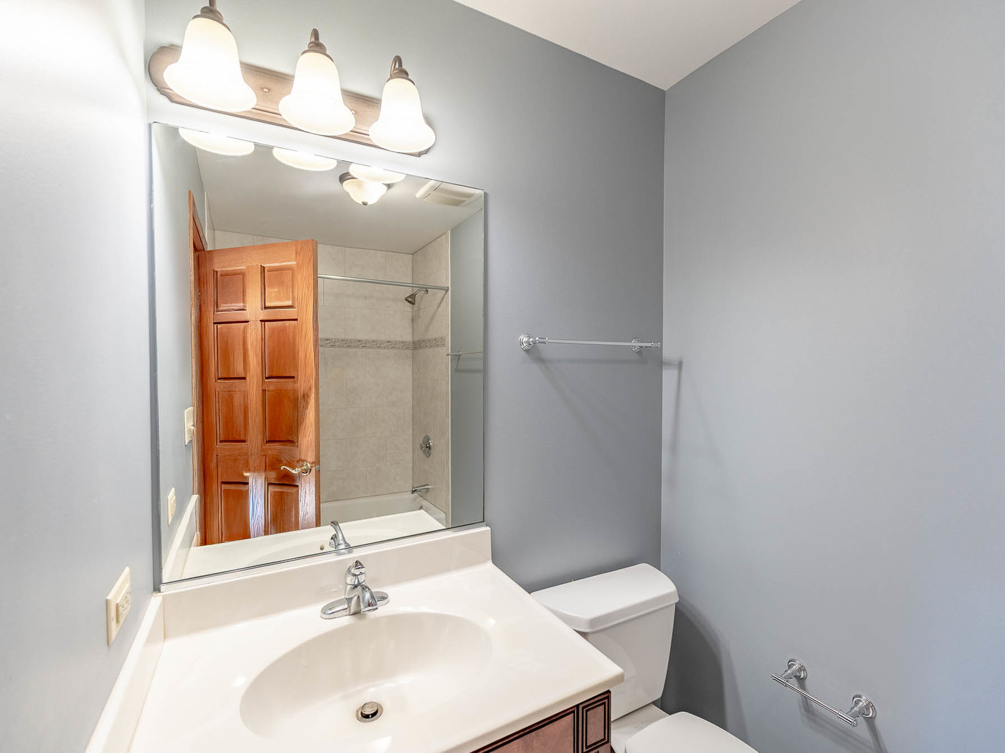 21 E Stonegate Drive, Prospect Heights, IL 60070