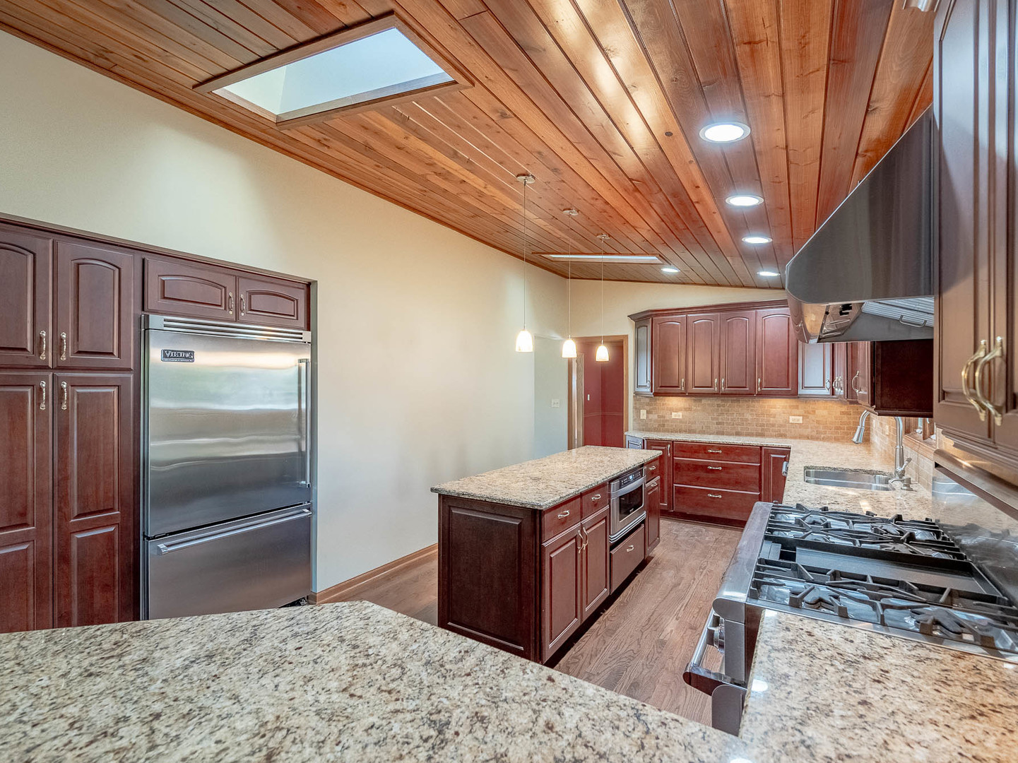 21 E Stonegate Drive, Prospect Heights, IL 60070