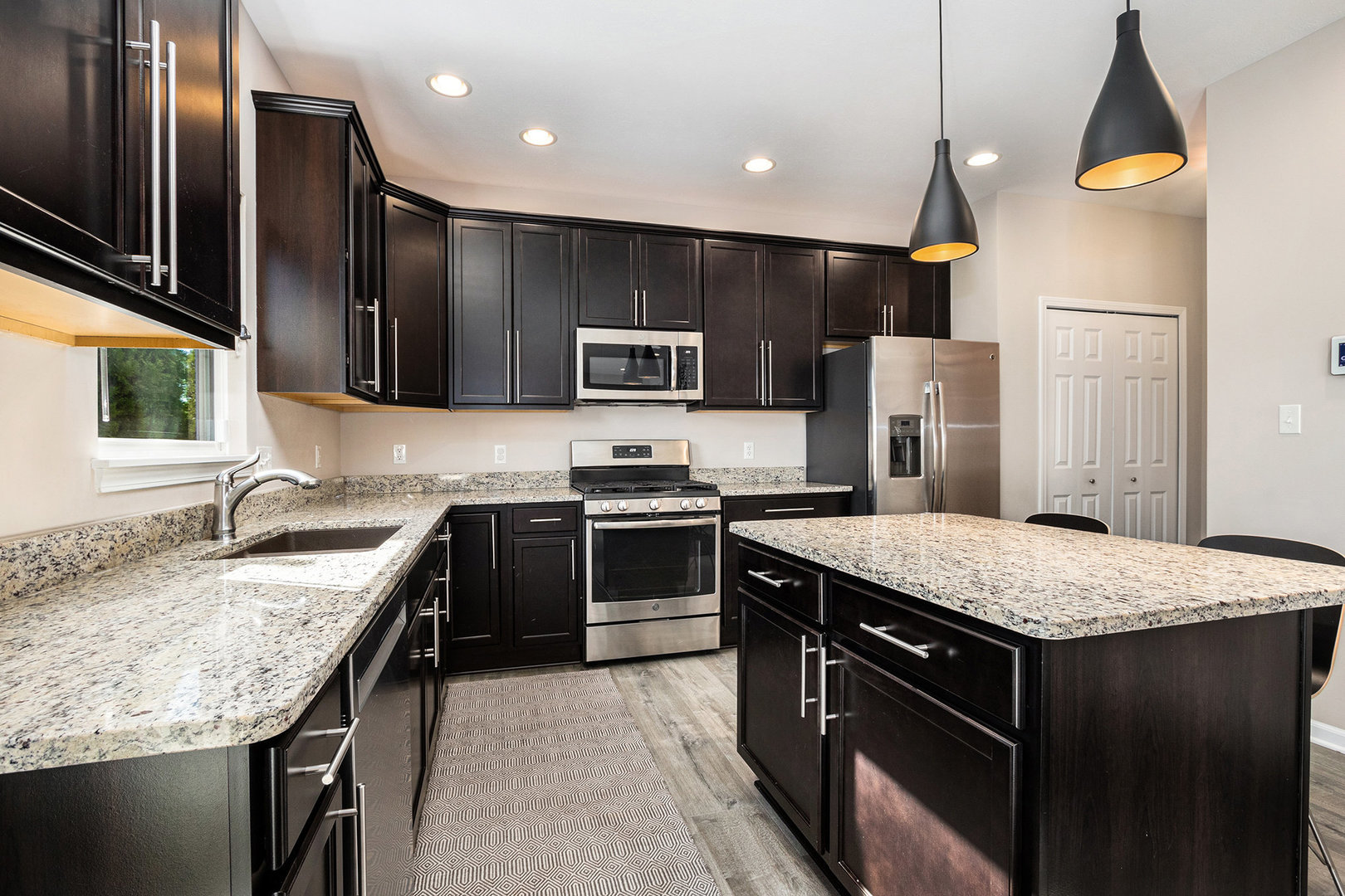 2551 Kerry Drive, Valparaiso, IN 46385