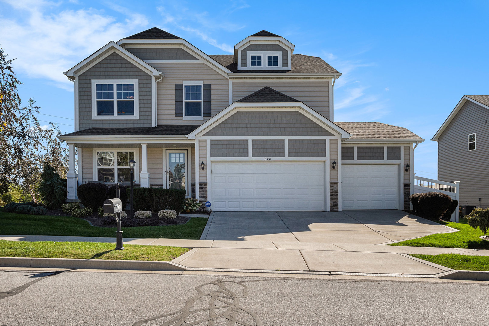 2551 Kerry Drive, Valparaiso, IN 46385
