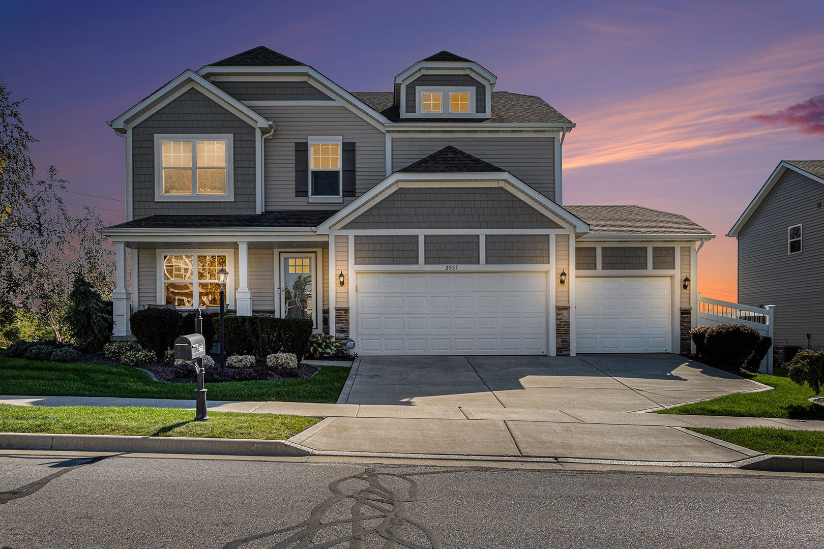 2551 Kerry Drive, Valparaiso, IN 46385