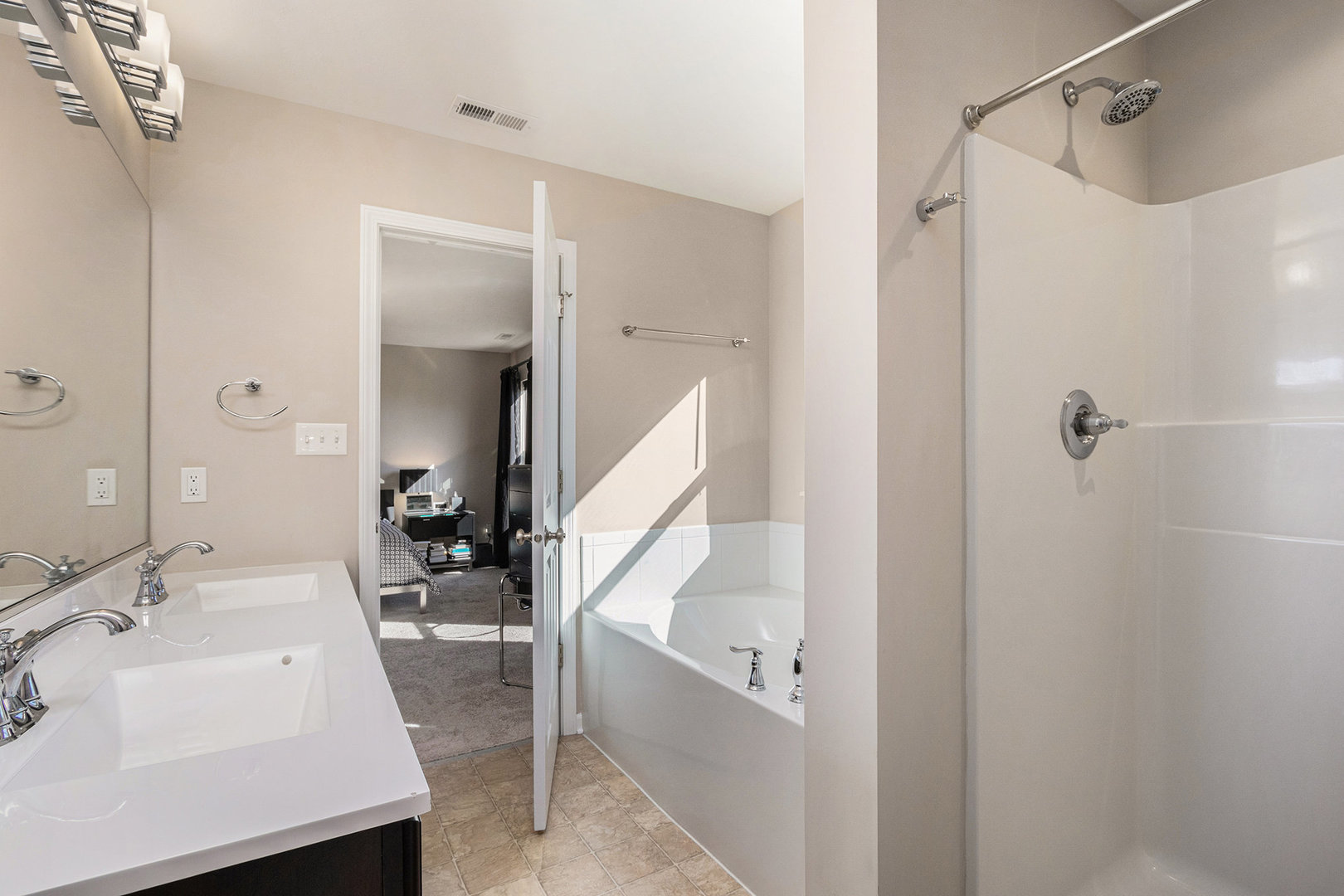 2551 Kerry Drive, Valparaiso, IN 46385