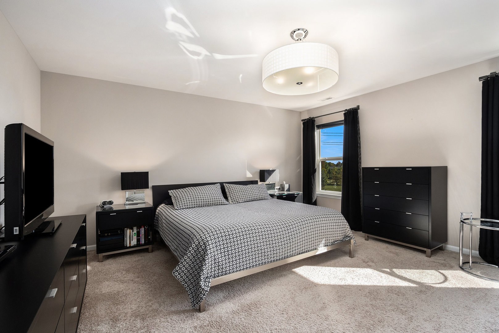 2551 Kerry Drive, Valparaiso, IN 46385